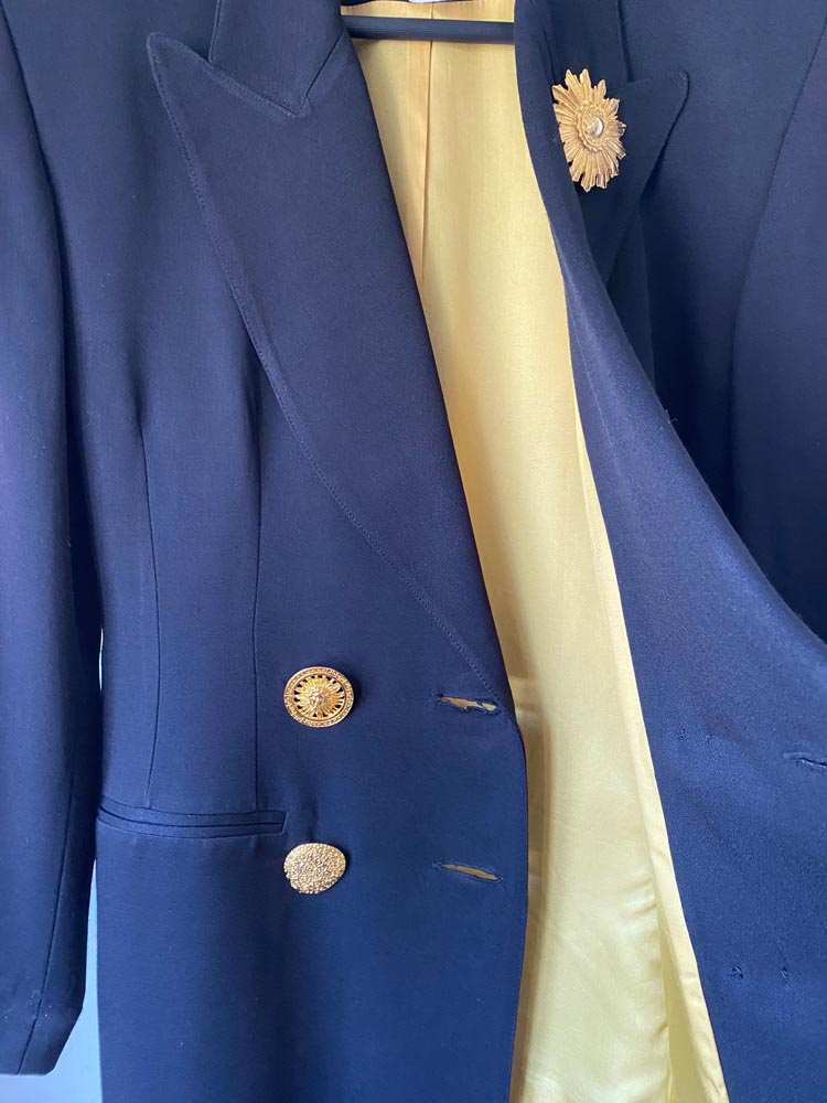 caché black and gold power suit set