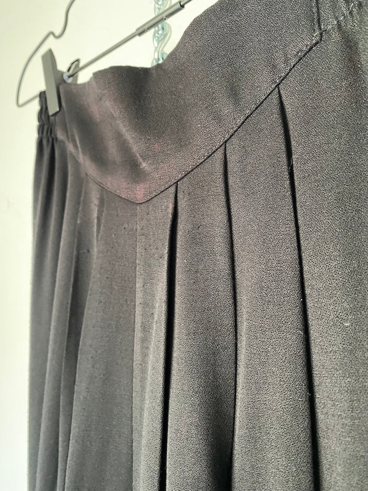 caché black and gold power suit set