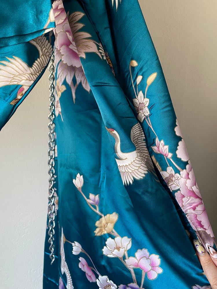 old shanghai classic crane kimono robe NWT